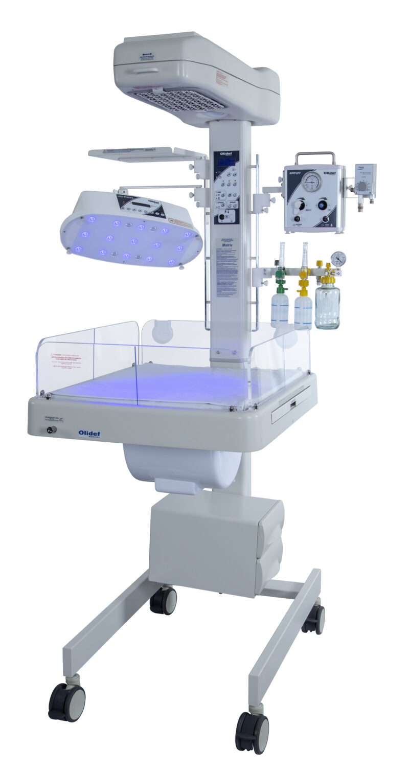 Berço Aquecido Neonatal Matrix-R com Leito Hidráulico | Olidef Medical
